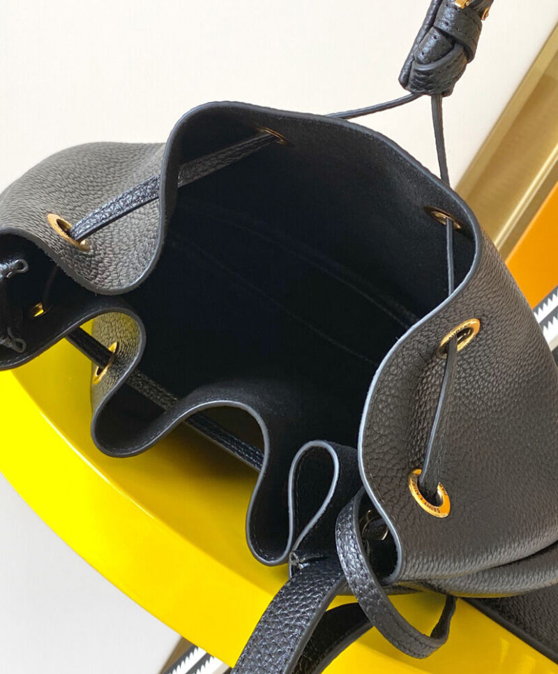 Saint Laurent Paris Vii Small Hobo In Grained Leather Black